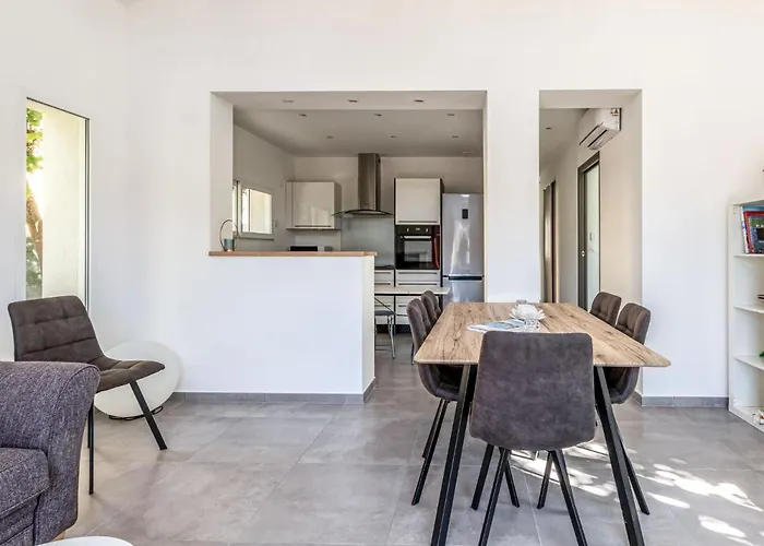 Mont Des Oiseaux By Interhome Toulon